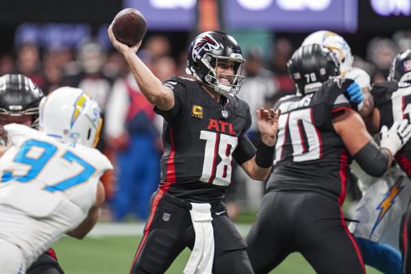 Falcons sticking with QB Kirk Cousins as starter