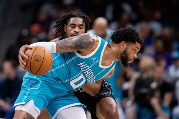 Hornets score last 12 points to surge past Nets