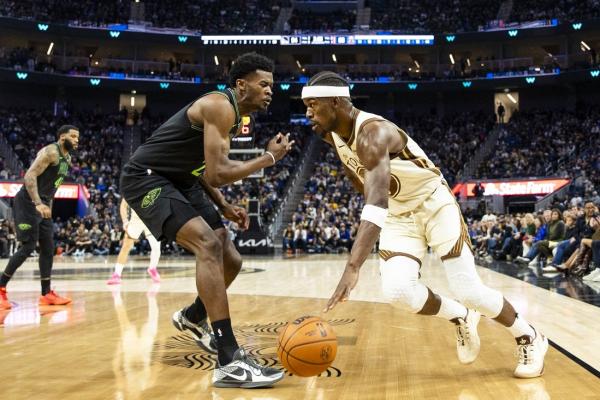 Warriors overcome Stephen Curry’s absence, top Pelicans