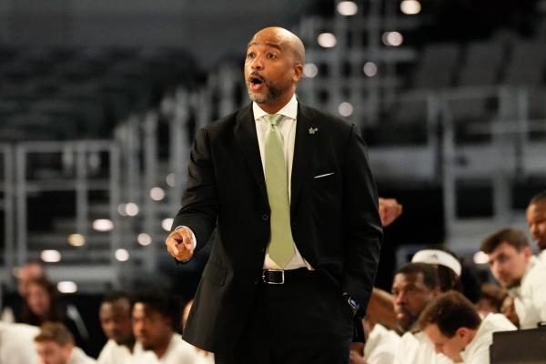 South Florida coach Amir Abdur-Rahim dies at 43