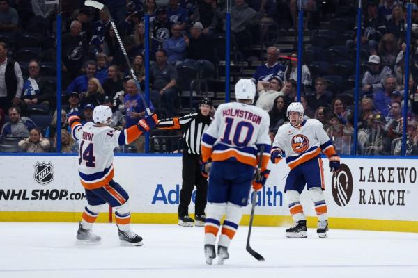 Islanders visit Panthers, go for eight consecutive win