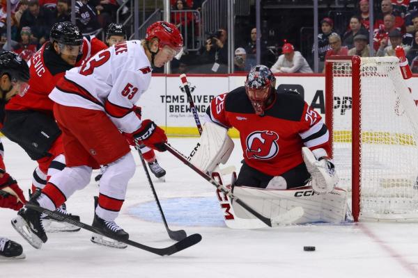 Jesper Bratt scores pair as Devils cool off Hurricanes