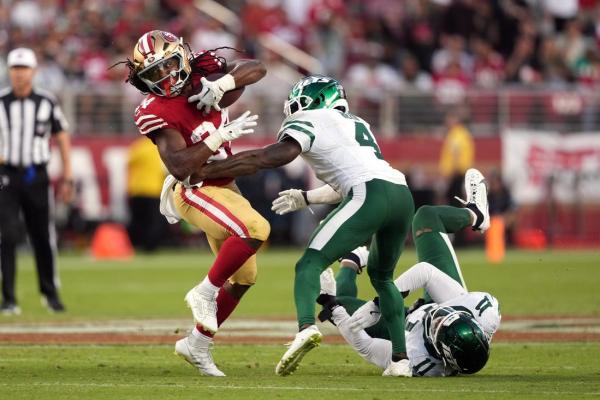 Backup RB, 49ers dump Jets, ruin Aaron Rodgers' return thumbnail