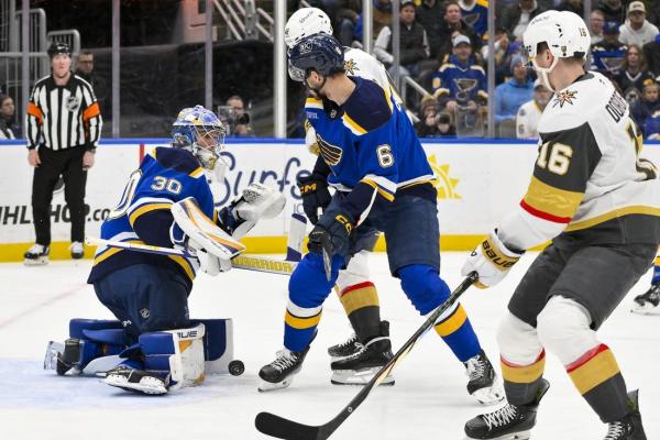 Golden Knights score after 19 seconds, roll past Blues