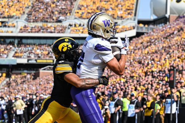 Kaleb Johnson (3 TDs), Iowa run over Washington 40-16