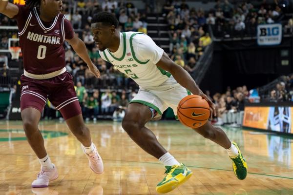 Unbeaten Oregon, Oregon State continue heated hoops rivalry