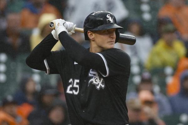 White Sox avoid arbitration with 1B Andrew Vaughn, 3 others