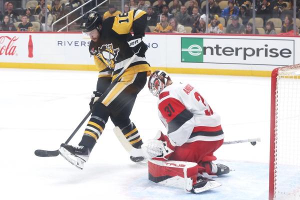 Penguins pursue third straight victory as Red Wings visit