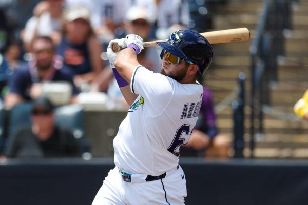 Rays score early and often in dominant win over Tigers