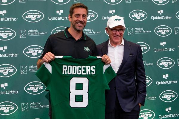 Report: Jets owner suggested benching QB Aaron Rodgers thumbnail