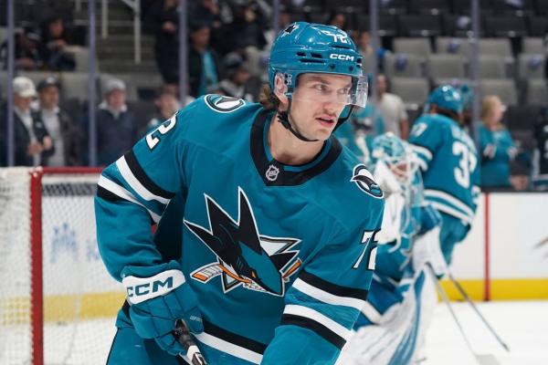 Sharks sign William Eklund to 3-year, $16.8M extension
