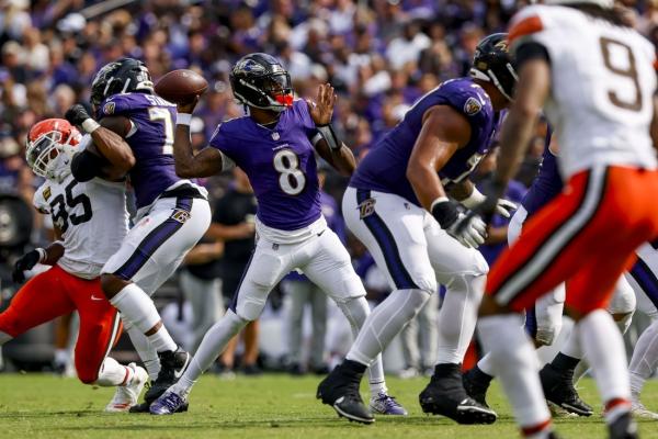 Ravens QB Lamar Jackson (knee) to start at Cleveland