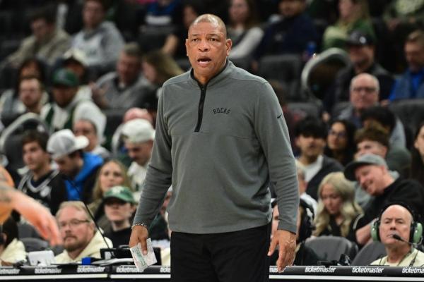 After uncompetitive loss, Bucks seek to bounce back vs. Spurs