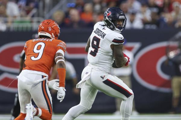 Texans place TE Brevin Jordan (knee) on injured reserve