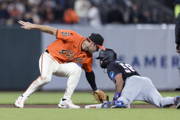 Matt Chapman's 3-run double lifts Giants over Marlins thumbnail