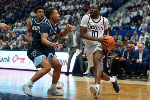 UConn dominates second half to rally past Villanova