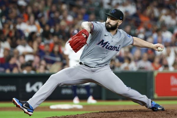 Report: Padres acquire Marlins closer Tanner Scott thumbnail