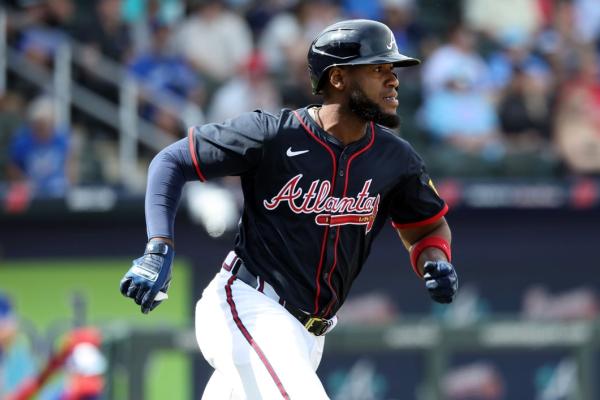 Yankees claim OF Bryan De La Cruz off waivers