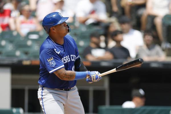 Royals hold on to end White Sox’s winning streak