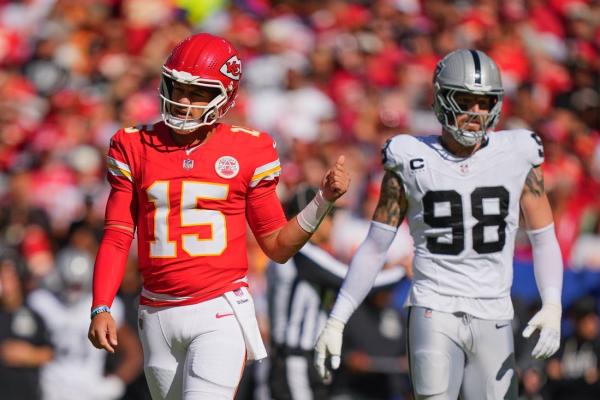 Raiders star DE Maxx Crosby (knee) injured in loss to Chiefs