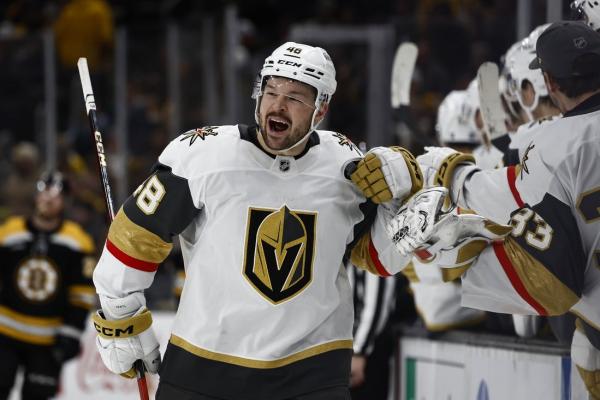 NHL roundup: Late goal lifts Vegas over Boston