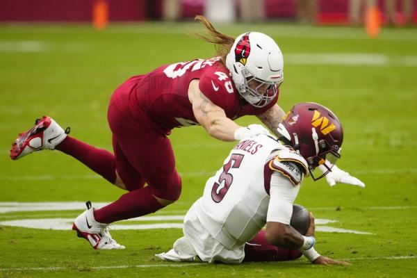 Cardinals OLB Dennis Gardeck (ACL) done for season thumbnail