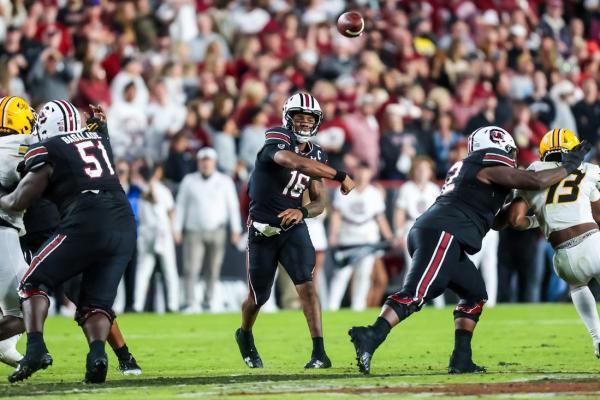 LaNorris Sellers passes for 5 TDs to lead No. 21 South Carolina past No. 23 Missouri