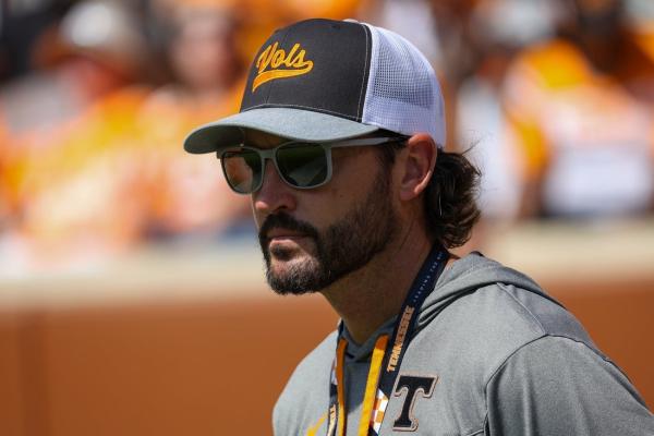 Reports: Giants close to hiring Tennessee’s Tony Vitello as manager