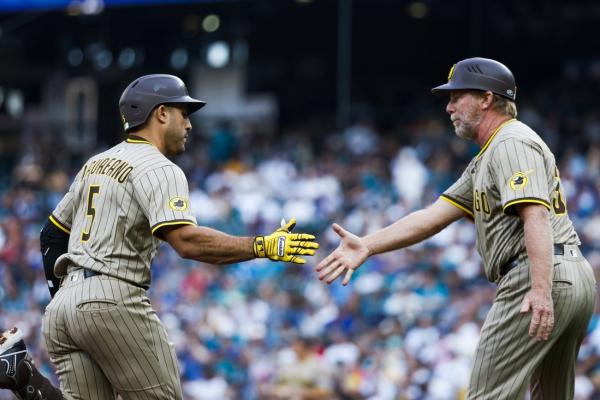 After blowing 5-0 lead, Padres come back to top Mariners