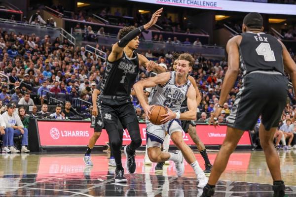 Magic rally late, top Spurs on Paolo Banchero’s jumper