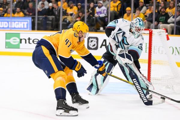 Kraken ride four-goal third period to win over Predators