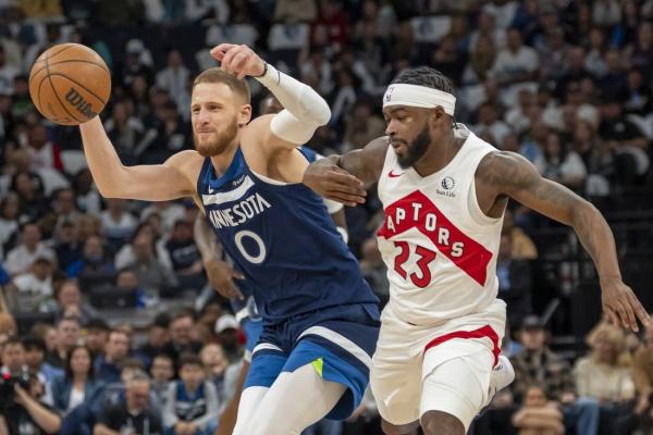 Timberwolves hold off Raptors to win home opener thumbnail