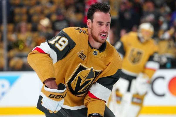 Reilly Smith agrees to 1-year extension with Golden Knights