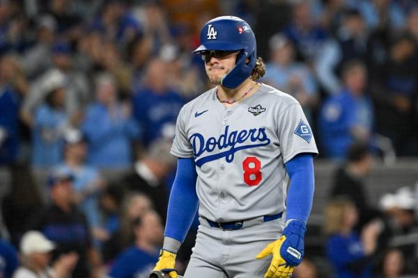 Dodgers’ Enrique Hernandez has elbow surgery, will miss WBC