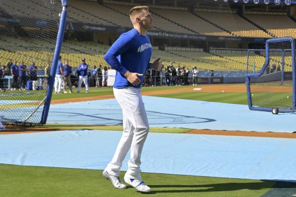 Dodgers 1B Freddie Freeman (ankle) set to go in Game 5