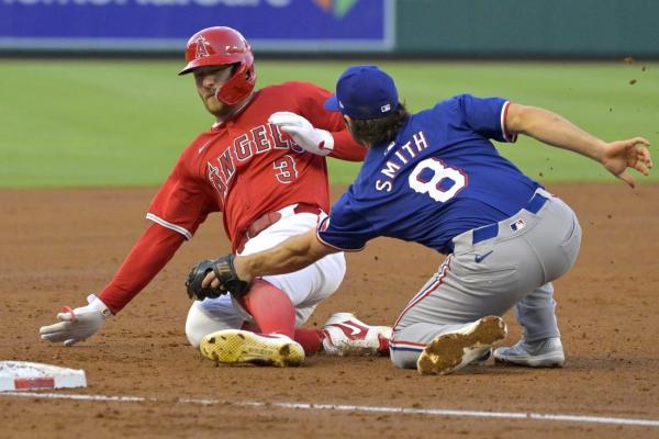 Adolis Garciaâs late homer carries Rangers past Angels thumbnail