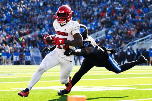 Louisville ends losing streak to Kentucky in blowout fashion