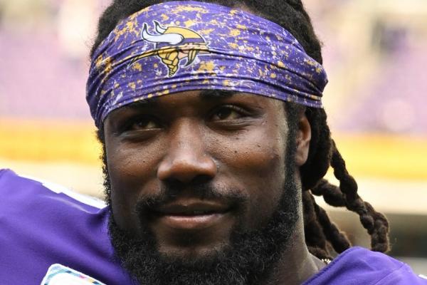 Report: Cowboys to activate RB Dalvin Cook vs. 49ers thumbnail