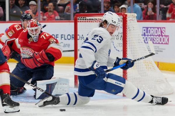 Rare goal-scorers guide Maple Leafs past Panthers