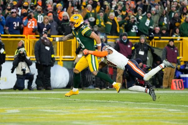 Packers’ late interception sinks Bears in NFC North clash