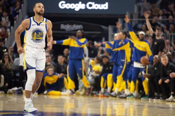 Report: Warriors G Stephen Curry (ankle) could miss several games