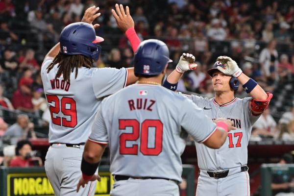 D-backs homer twice in 5-run ninth, beat Nationals thumbnail