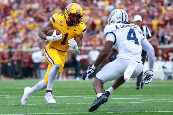 Darius Taylor’s 3-TD day carries Minnesota over Nevada 27-0