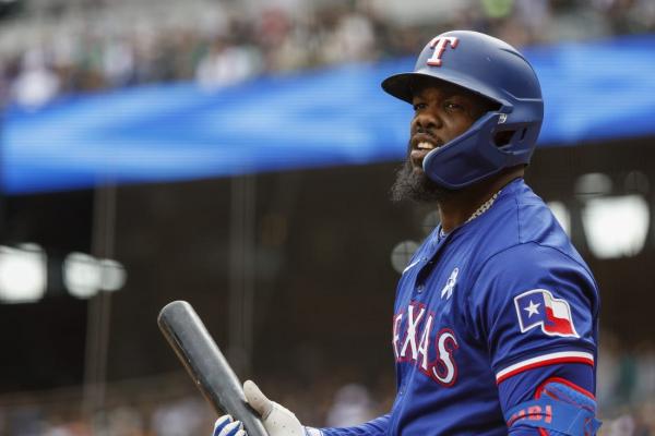 Rangers' Adolis Garcia enters Home Run Derby thumbnail