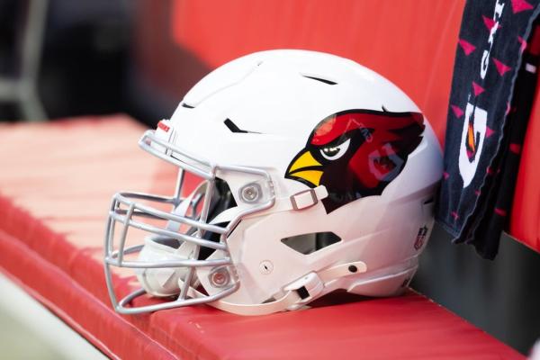 Cardinals LT Luis Sharpe, 3-time Pro Bowler, dies at 65