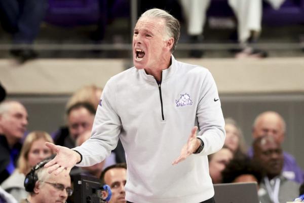 Noah Reynolds carries TCU past Kansas State 63-62