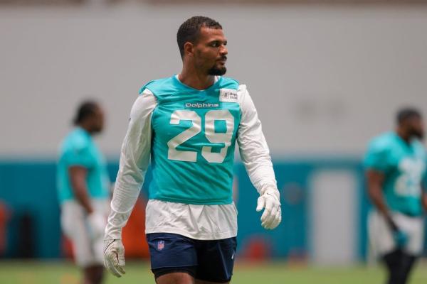 Report: Dolphins, Minkah Fitzpatrick agree to reworked deal thumbnail