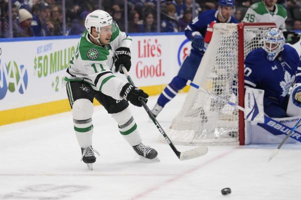 Logan Stankoven tallies twice to lead Stars past Leafs