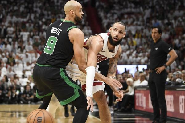 Report: F Caleb Martin, 76ers agree to 4-year deal