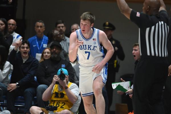 No. 3 Duke demolishes Miami for 11th straight win